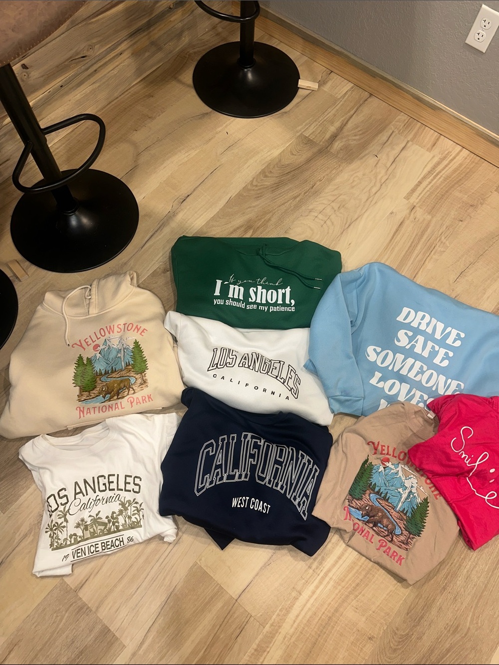 4 Hoodies, 3 T-Shirts, 1 Crew Neck SHEIN lot